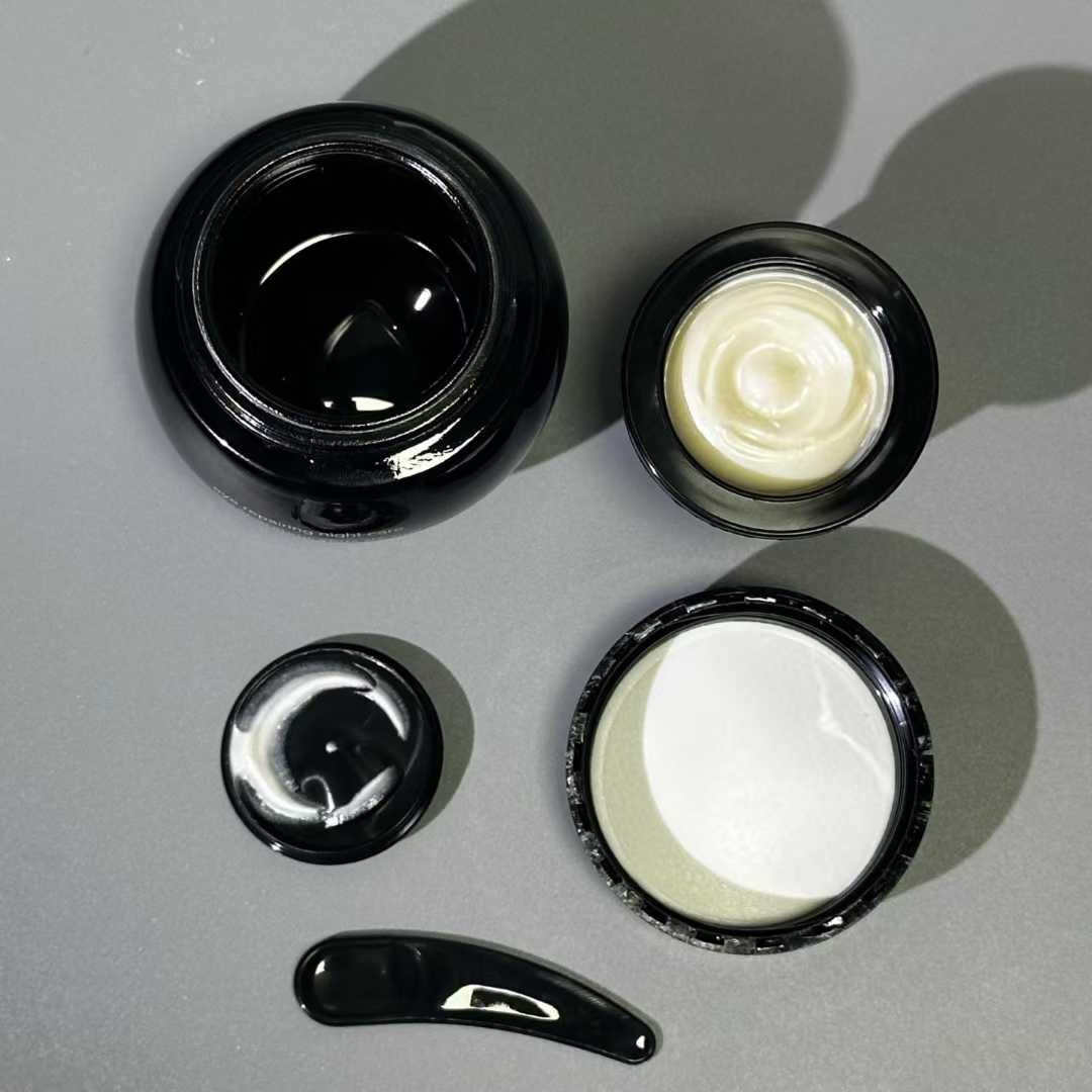 أفضل كريم للعناية الليلية بالع - مراجعة Night Cream وسعره